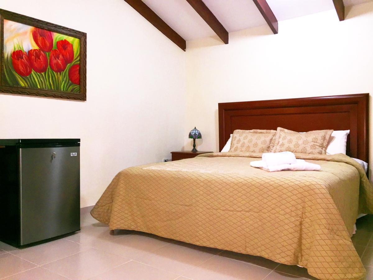 Los Jazmines Hotel Resort Warnes 외부 사진