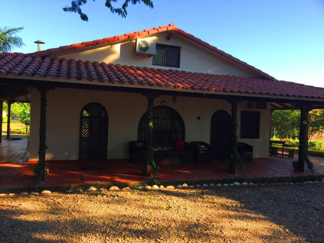 Los Jazmines Hotel Resort Warnes 외부 사진