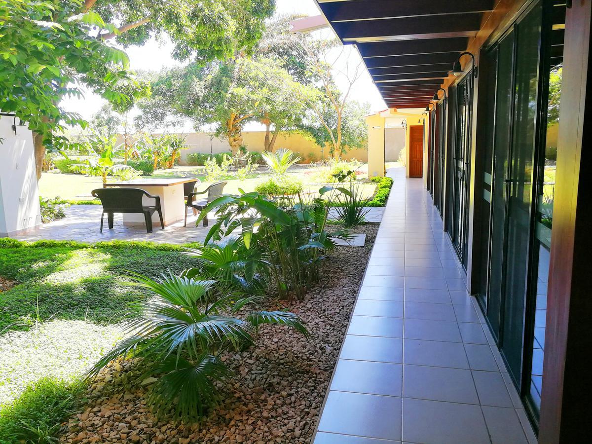 Los Jazmines Hotel Resort Warnes 외부 사진