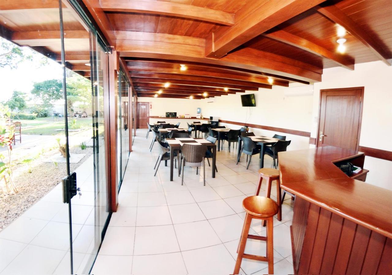 Los Jazmines Hotel Resort Warnes 외부 사진
