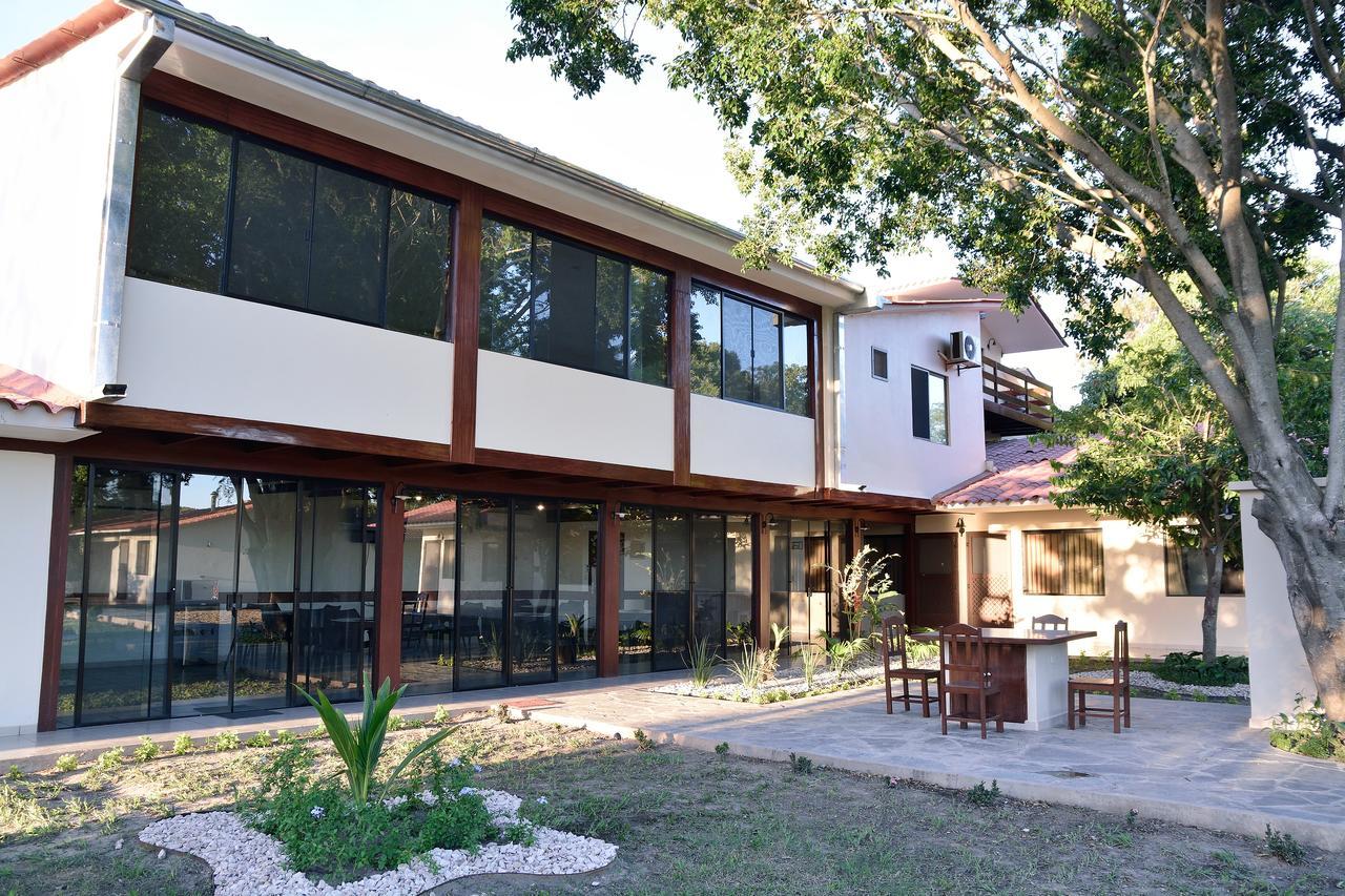 Los Jazmines Hotel Resort Warnes 외부 사진